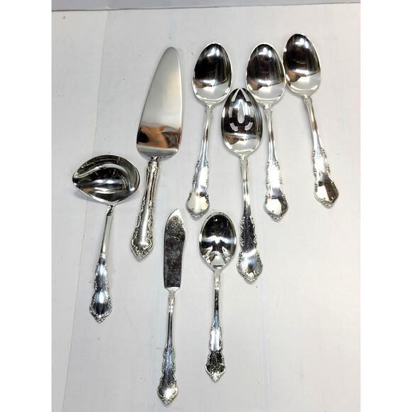 56 Pc Vintage Reed & Barton Dresden Rose Flatware Set for 8 and Serving Pieces - Picture 2 of 8